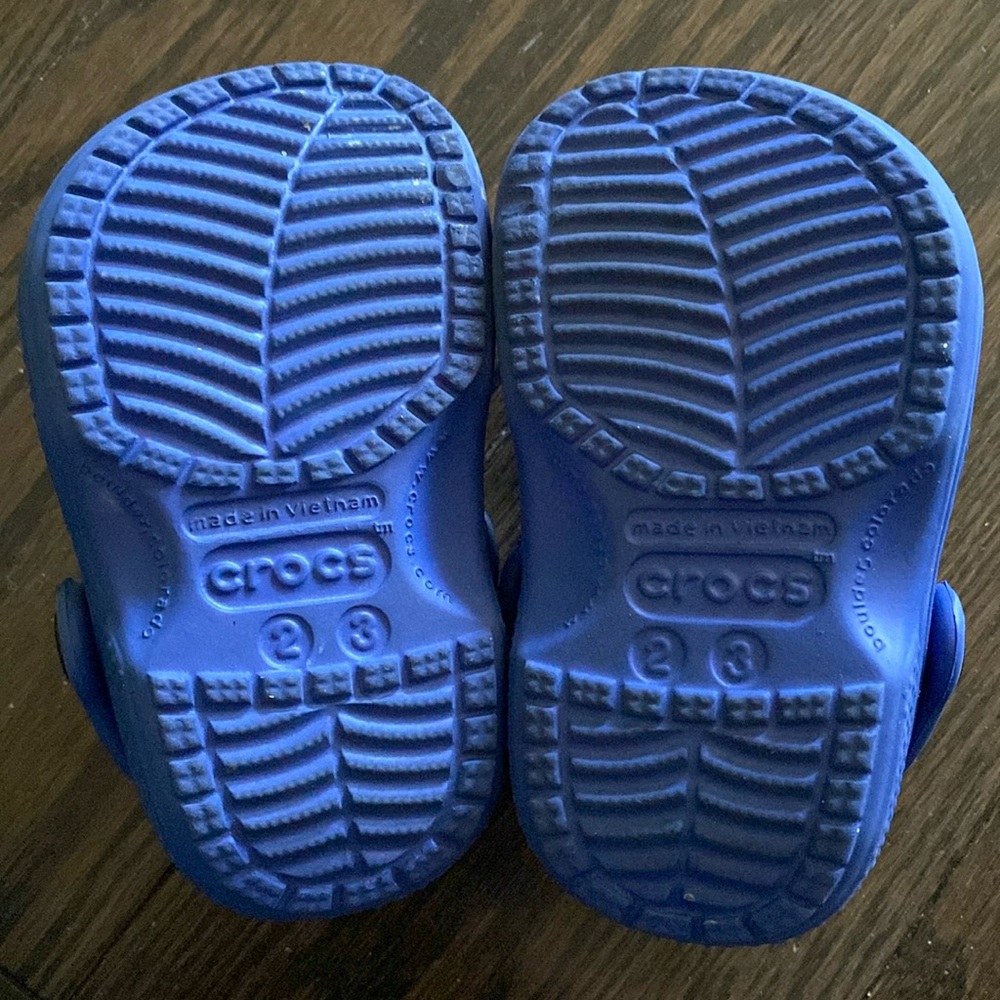 Crocs Classic Clogs - Picture 5 of 5